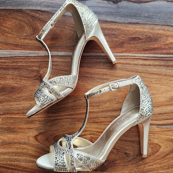 Gorgeous Antonio Melani Sparkle Embellished Gold Heels Size 8 - Picture 3 of 9